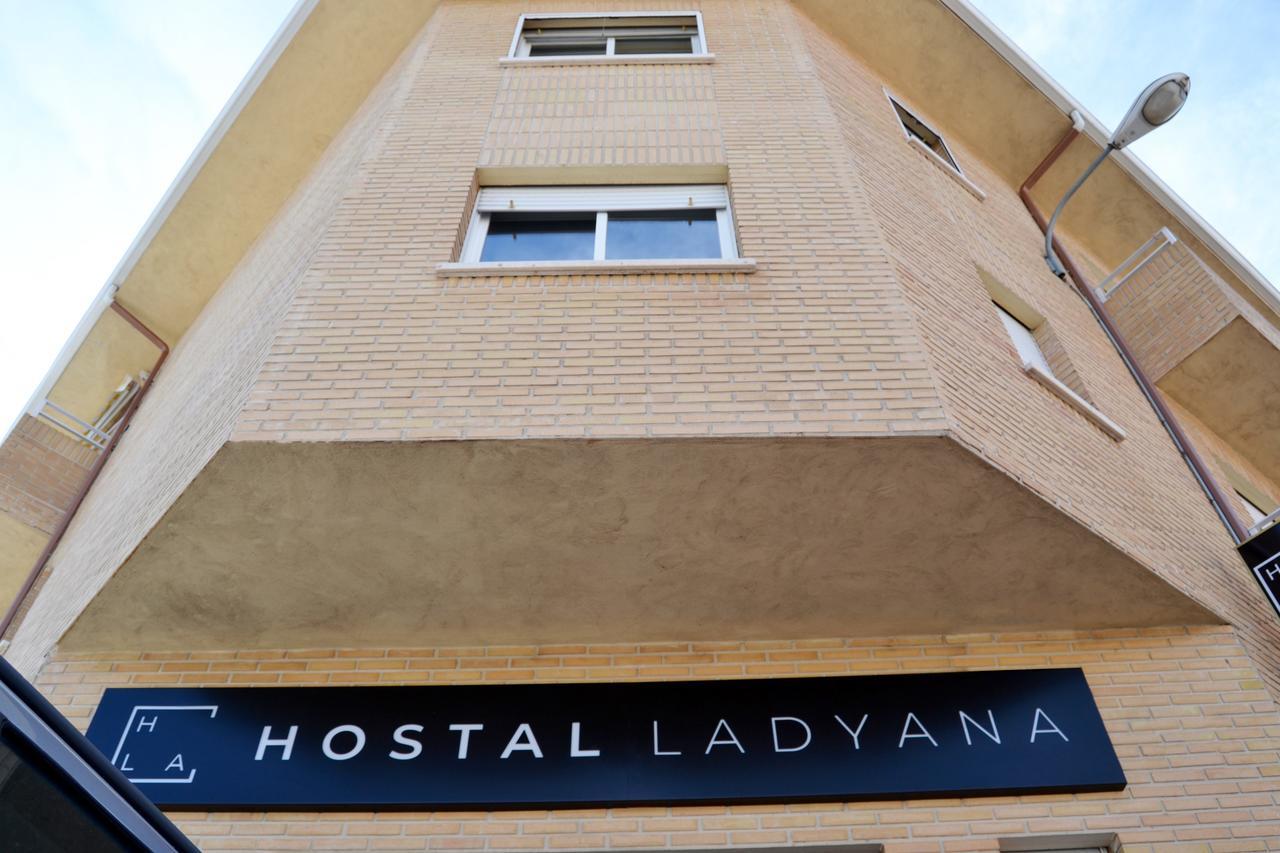 Hostal Lady Ana Maria كولادو-فيلالبا المظهر الخارجي الصورة